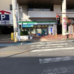 ファミリーマート　上尾仲町店