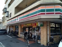セブンイレブン　戸田新曽南店