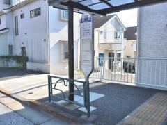 「要石」バス停留所