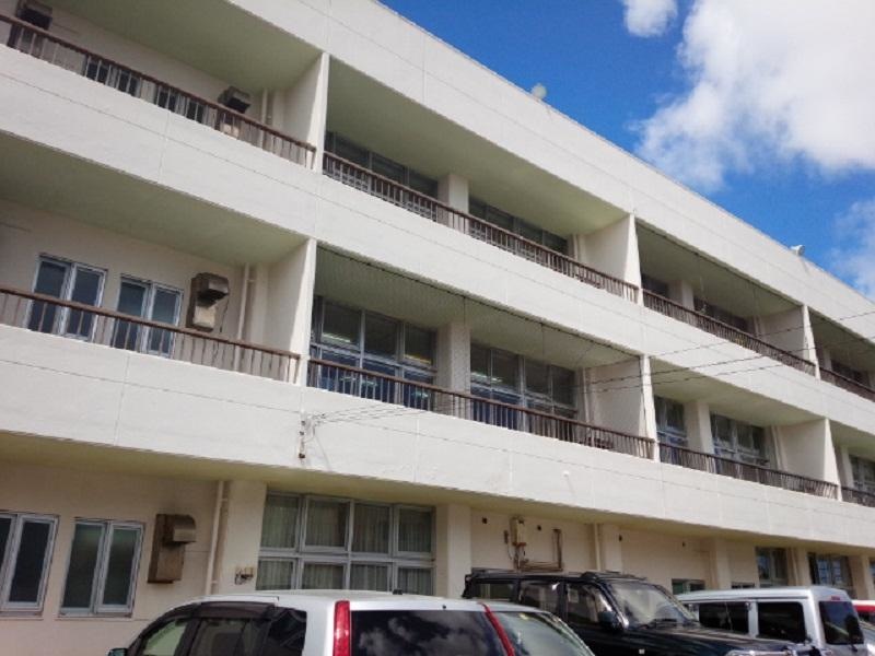 読谷小学校校舎