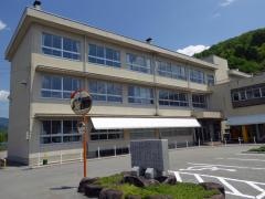 国府小学校