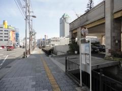 「警察前(今治市)」バス停留所
