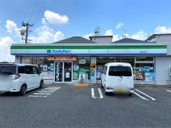 ファミリーマート　安城山崎店