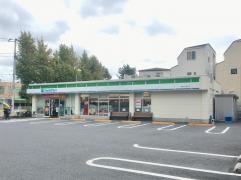 ファミリーマート　浮間中央通り店