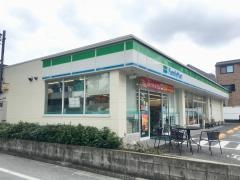ファミリーマート　浮間中央通り店