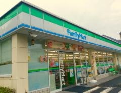 ファミリーマート　浮間中央通り店