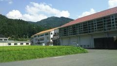 西粟倉小学校
