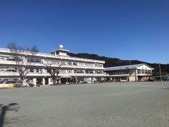 日進小学校