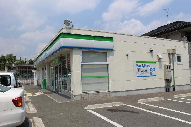 ファミリーマート西八代店です〜