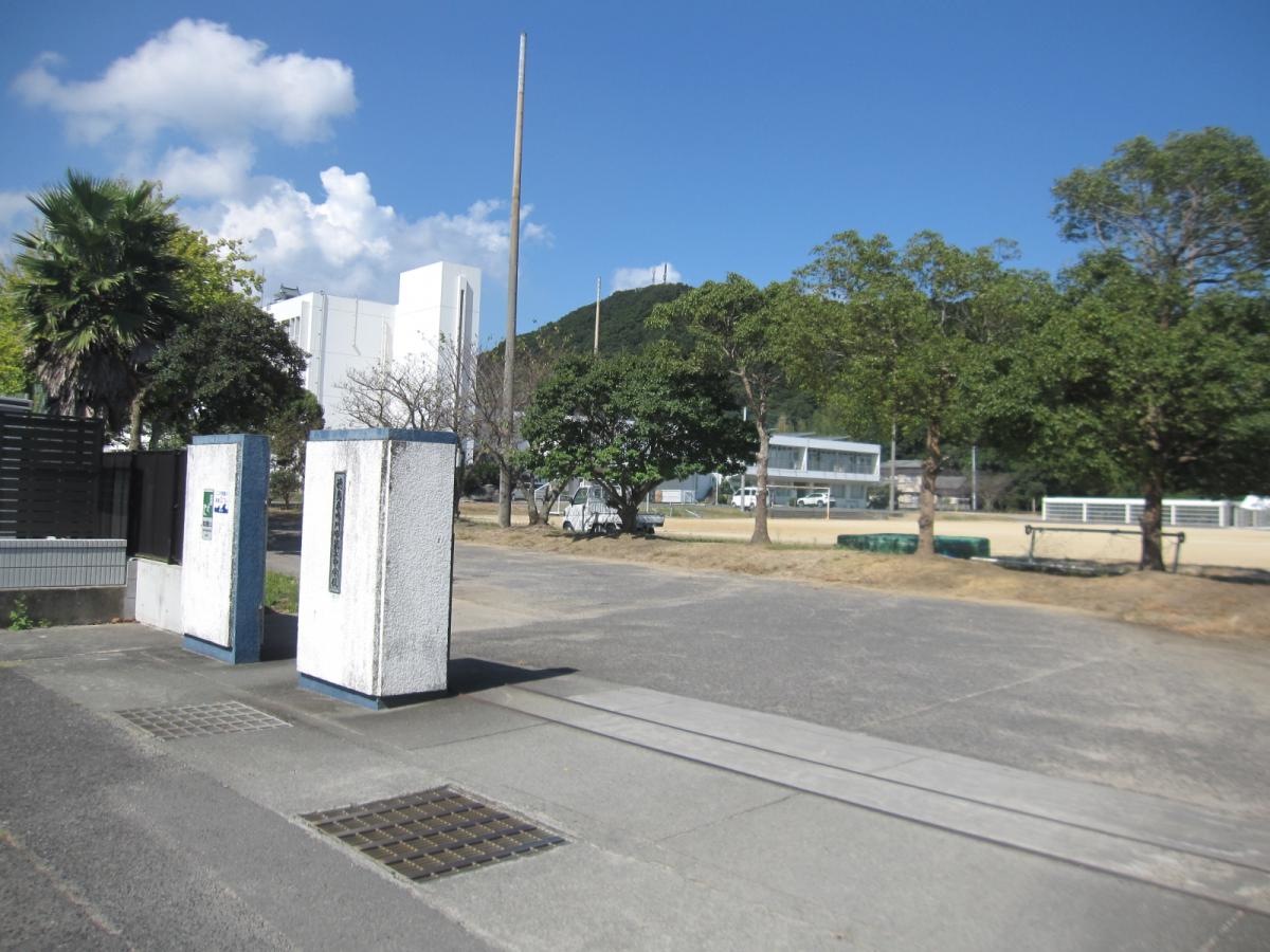 鳴門第二中学校