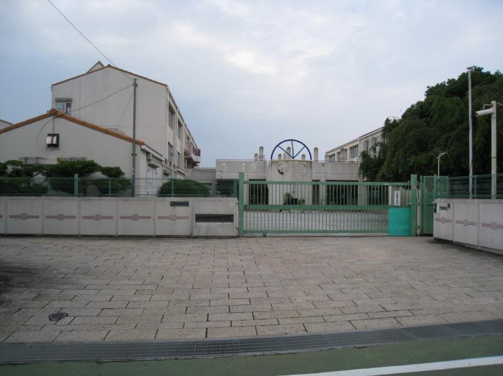 鹿の子 台 小学校