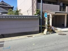 「藤森神社前」バス停留所