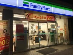 ファミリーマート　特許庁前店