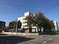 栄町小学校
