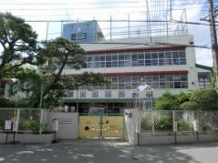 服部幼稚園