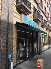 ファミリーマート　ソルヴィータ松山店