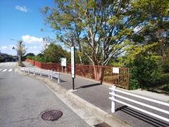 「西泉台公園前」バス停留所