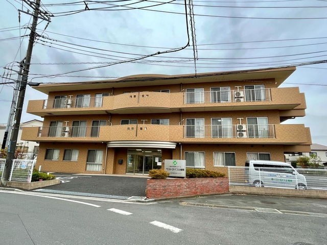 ベストライフ上福岡の建物正面外観全景