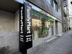 ファミリーマート　銀座桜通り店