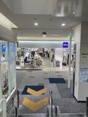 ジーユーイオンモール新瑞橋店