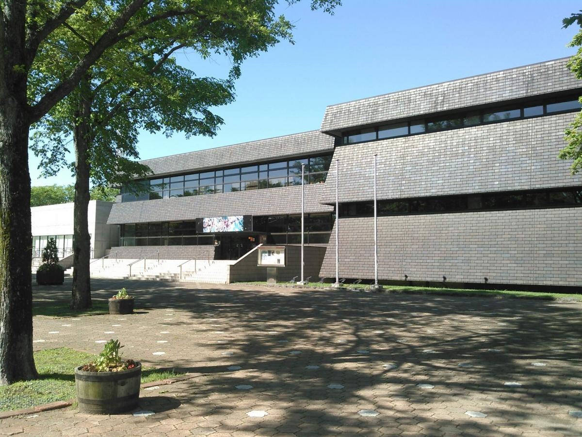 苫小牧市美術博物館