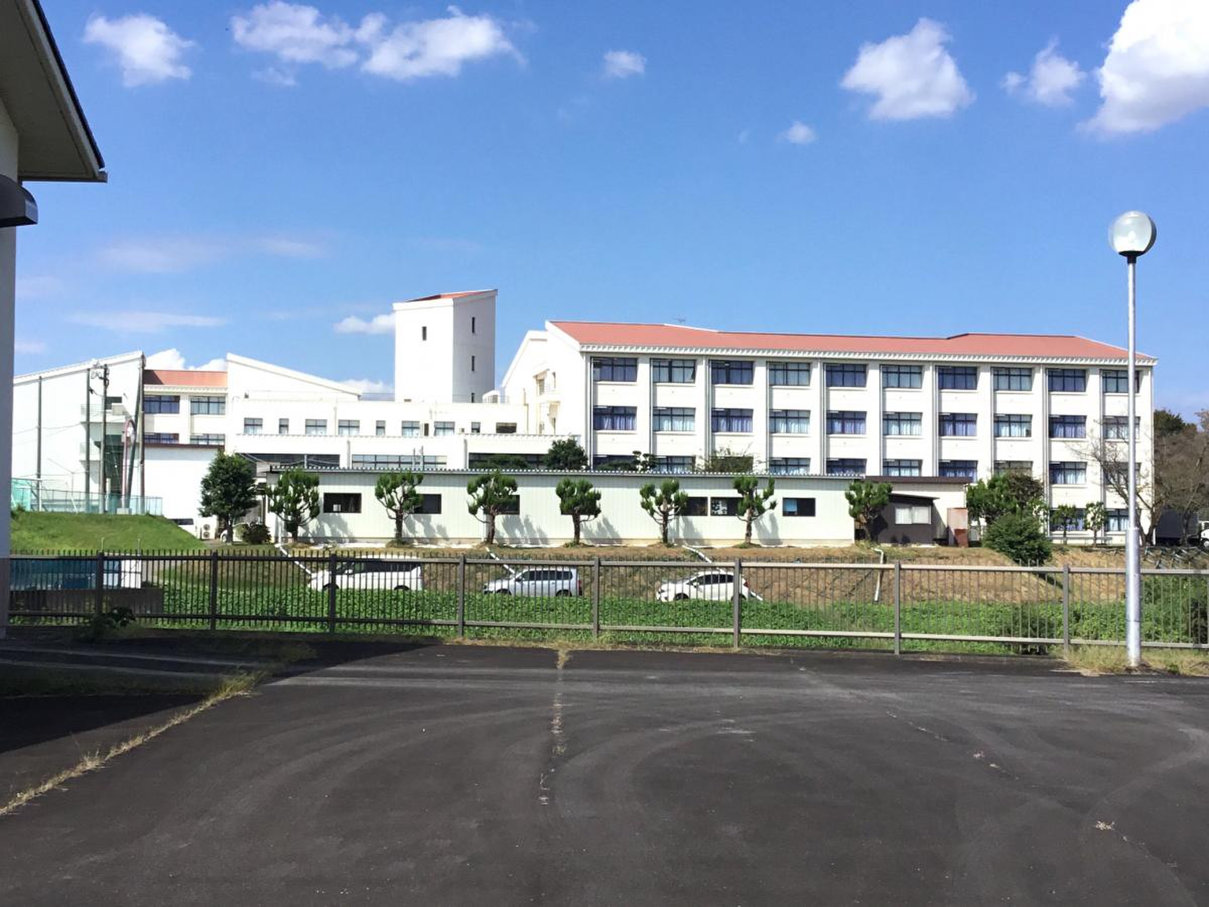 常 総 学院 入口