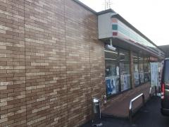 セブンイレブン　半田岩滑西町店