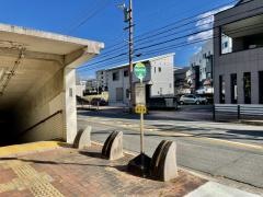 「附属学校前」バス停留所