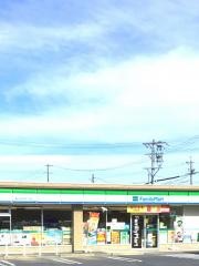 ファミリーマート　春日井坂下四丁目店