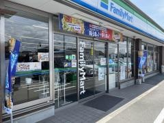 ファミリーマート　津市ヨットハーバー店