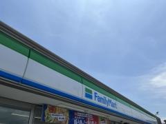 ファミリーマート　津市ヨットハーバー店