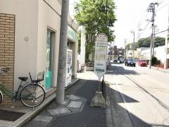 「ゼネラル裏門」バス停留所