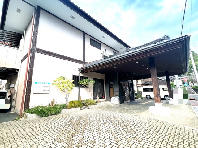 芳寿館