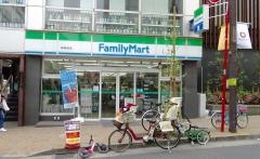 ファミリーマート　神楽坂店