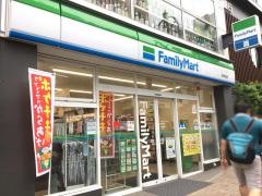 ファミリーマート　神楽坂店