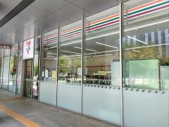 セブンイレブン　横浜みなとみらいパークビル店