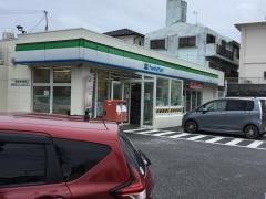 ファミリーマート　グリーンハイツ経塚店