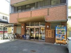 成基学園　エスト