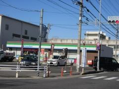 ファミリーマート　春日井鳥居松三丁目店