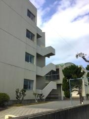 宝塚市立高司中学校