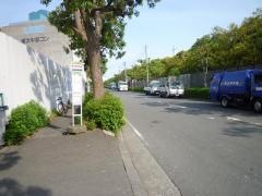 「青物市場前」バス停留所