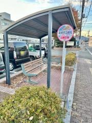 「韮崎市立病院」バス停留所