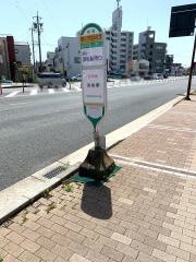 「砂山町公会堂」バス停留所