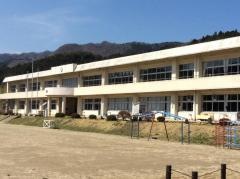 山上小学校