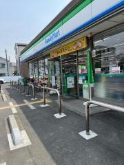 ファミリーマート　川口道合店