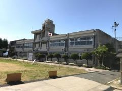 高陵小学校