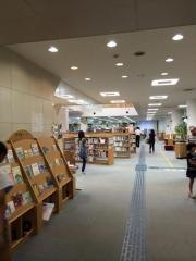 岩国市中央図書館