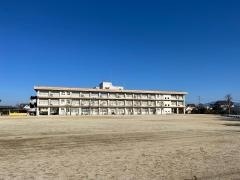 北伊予小学校