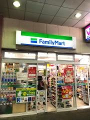 ファミリーマート　東山線藤が丘駅店