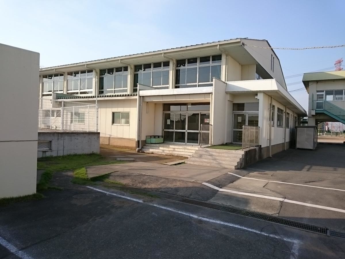 境東小学校